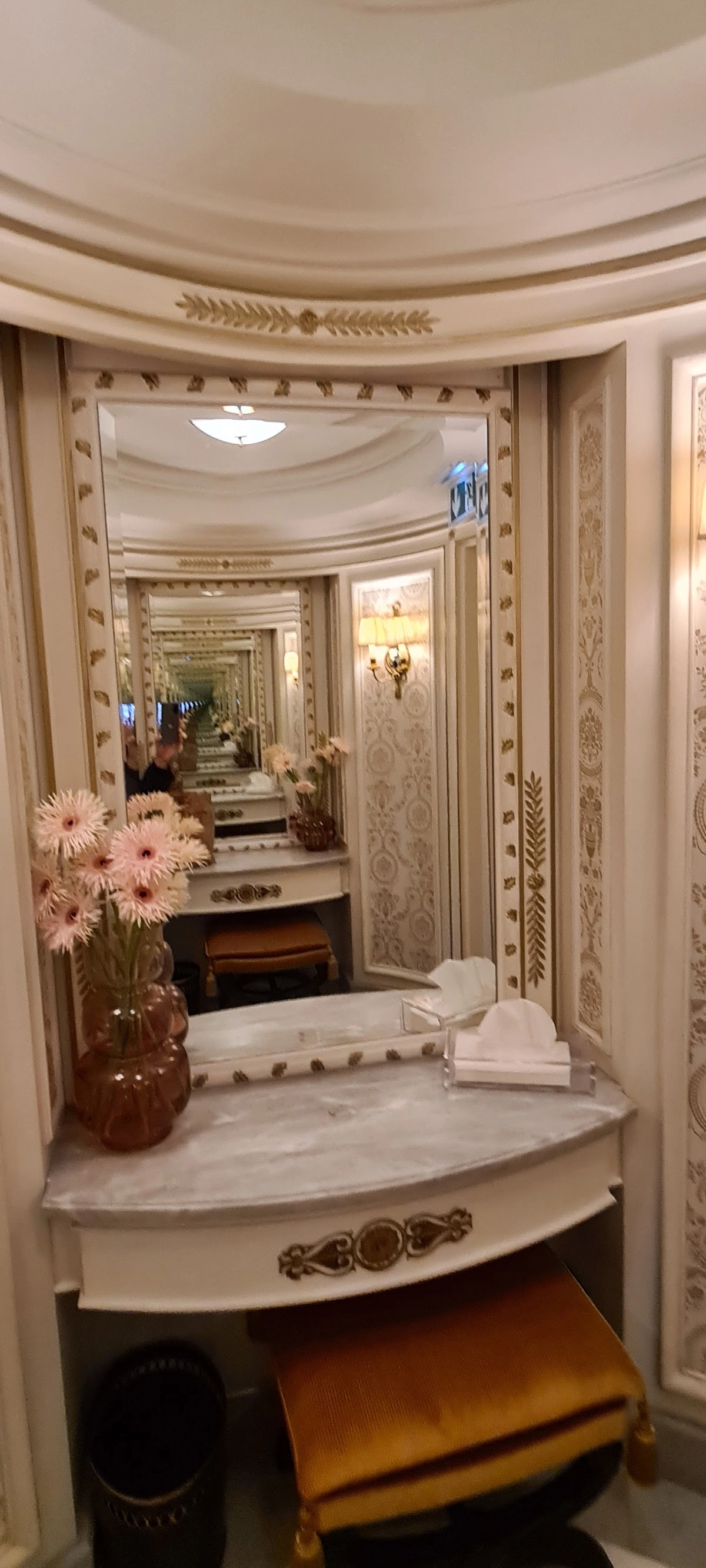 Shangri-La Paris 3