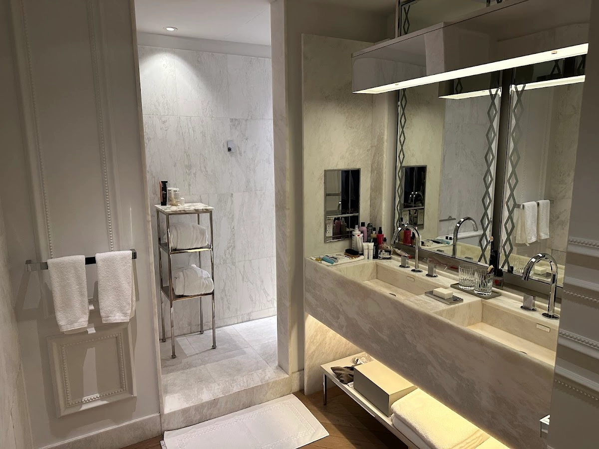 Baccarat Hotel & Residences 3